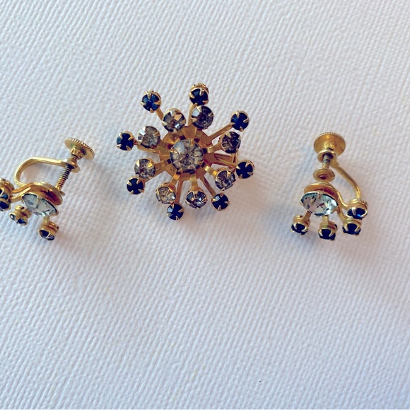 Vintage Rhinestone Snowflake Pin & Earrings - Picture 1 of 4